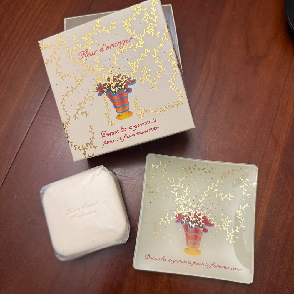 Fragonard Perfumeur scented soap & dish French gift graduation Promotion holiday
